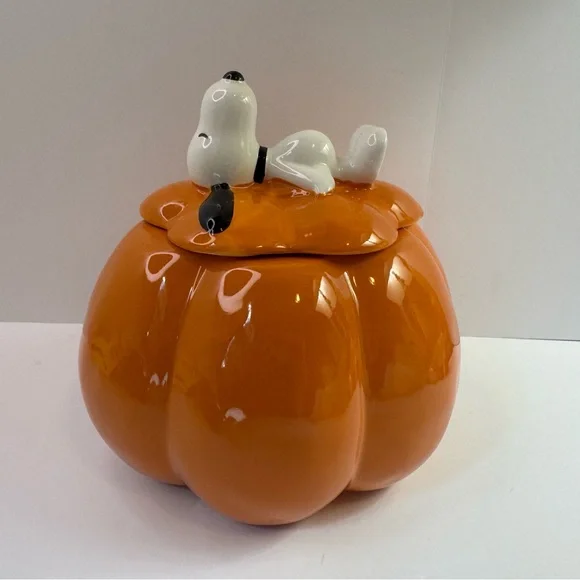 Peanuts Rae Dunn Pumpkin Jar - Picture 3 of 5